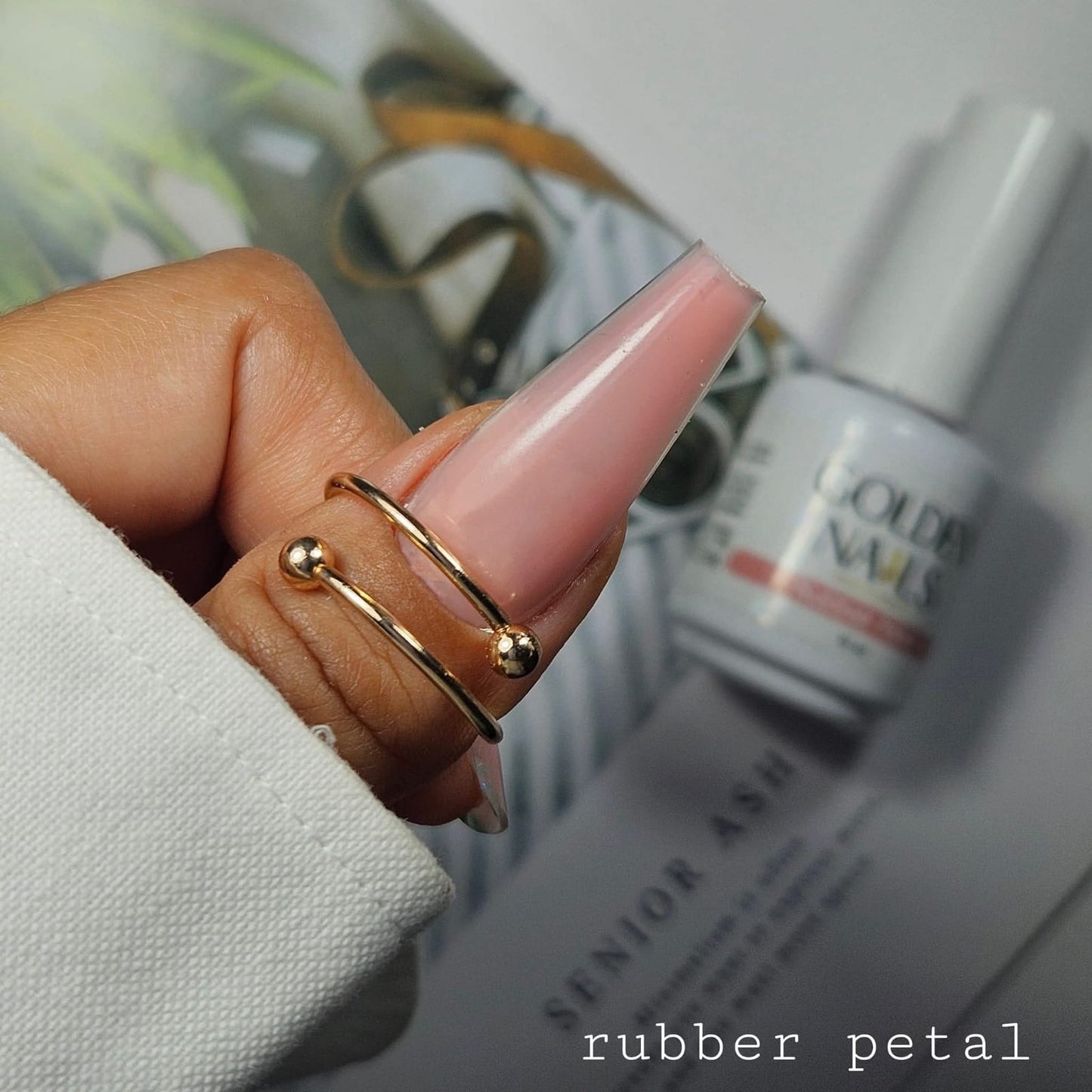 RUBBER  GOLDEN NAILS