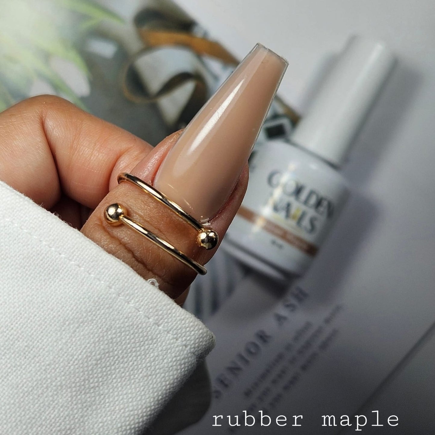 RUBBER  GOLDEN NAILS